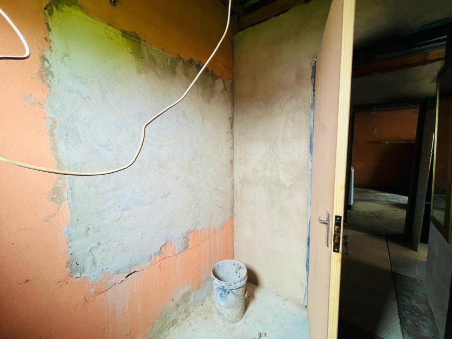 2 Bedroom Property for Sale in Caleb Motsoabi Free State
